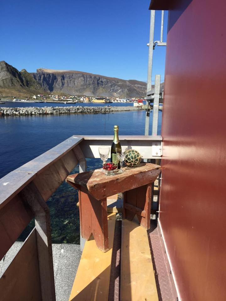 Lofoten Fyr Vaeroy Exterior photo